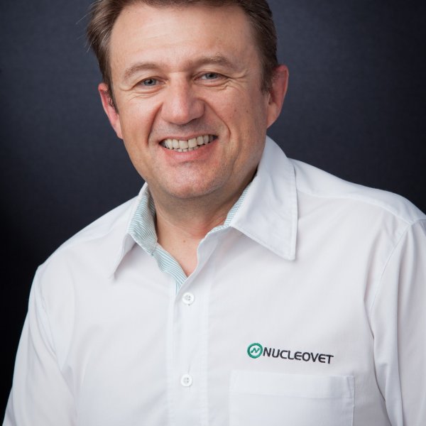 10 anos de conhecimento � Simp�sio Brasil Sul de Suinocultura...