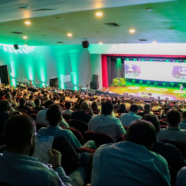 2� F�rum Brasil Sul de Bovinocultura de Corte inicia...