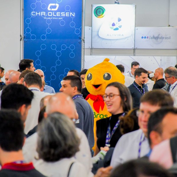 15� Brasil Sul Poultry Fair re�ne mais de 80 patrocinadores