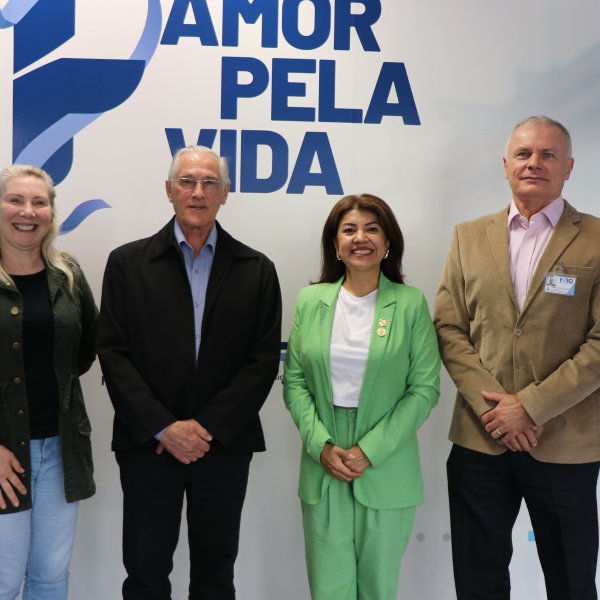 Nucleovet doa valor arrecadado no 25� SBSA para o HRO...