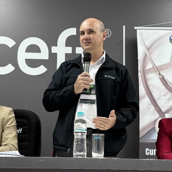 CRMV/SC homenageia Nucleovet por contribui��o � Medicina Veterin�ria