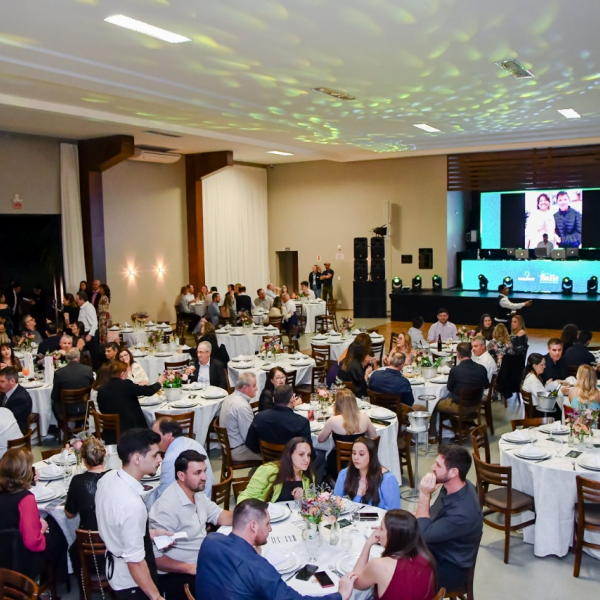 Baile do Nucleovet reforça laços entre entidade, associados...