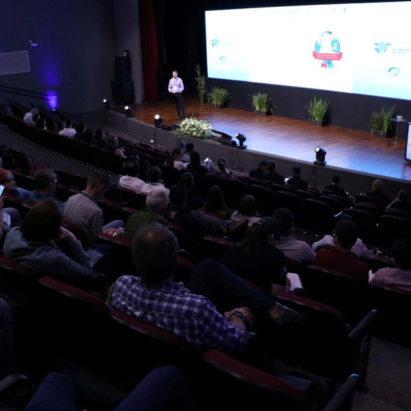 Com painéis técnicos e feira setorial, 14º SBSBL começa...