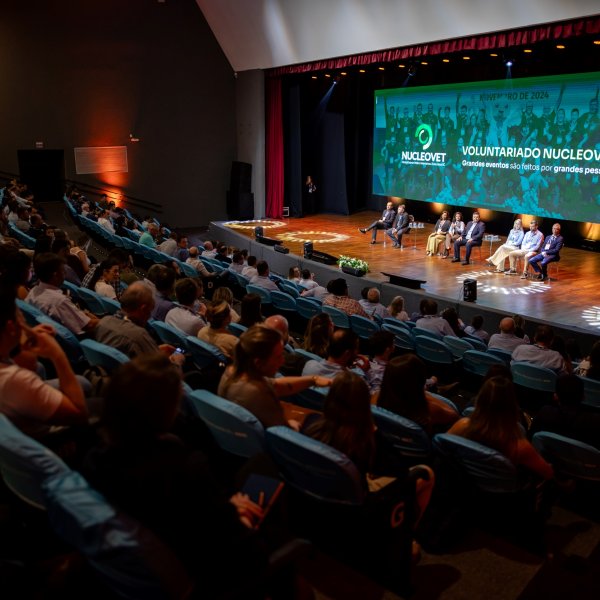 �Cen�rio global exige vis�o al�m da economia�, afirma...