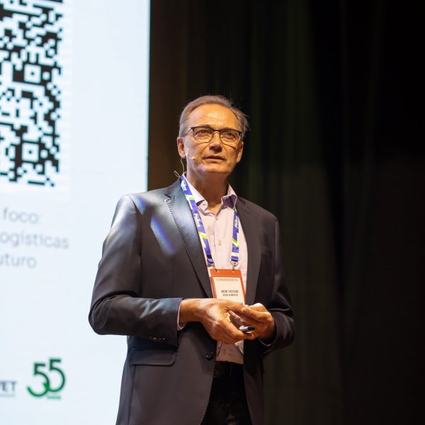 26� SBSA Entraves log�sticos desafiam a produ��o de gr�os no Brasil 