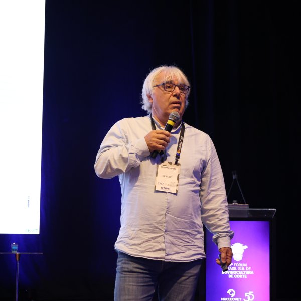  Rebanho leiteiro abre nova fronteira para produ&ccedil;&atilde;o de carne