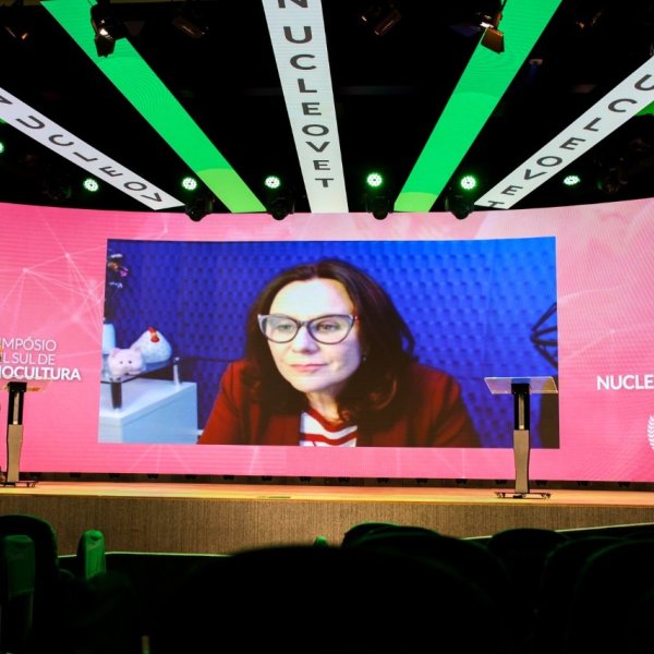 Uso de antimicrobianos na produ��o de su�nos e os caminhos...