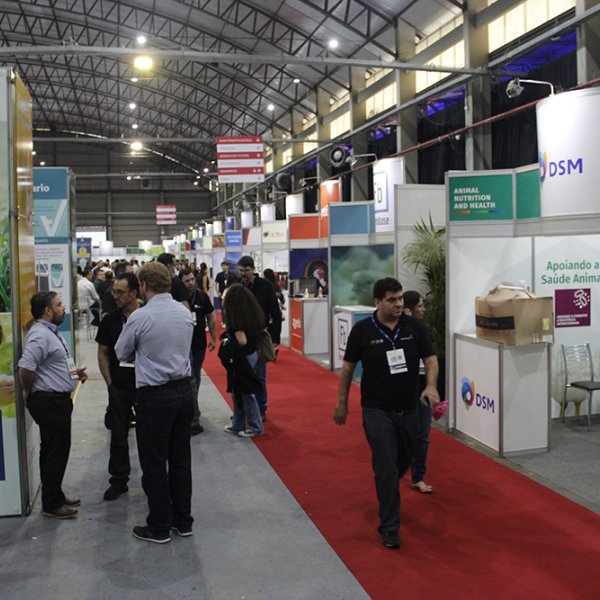Empresas apresentam novidades na 13� Brasil Sul Poultry Fair 