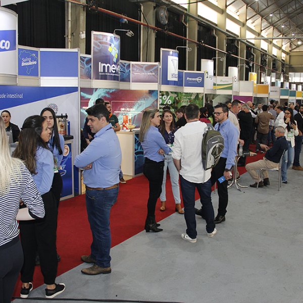 Expositores lan�am produtos na 13� Brasil Sul Pig Fair