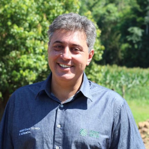 Cen�rio atual das propriedades leiteiras � tema de palestra no 11� SBSBL