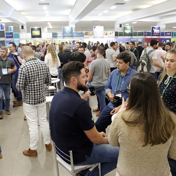 Empresas apresentam tecnologias na 6� Brasil Sul Milk Fair