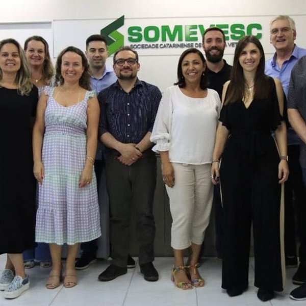 Nucleovet participa de reuni�o da Somevesc
