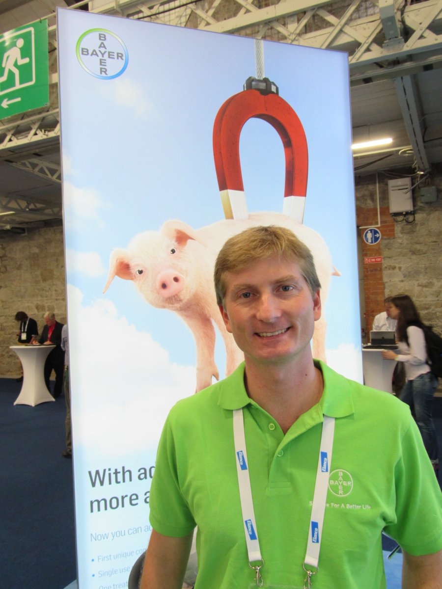  Bayer Sa&uacute;de Animal oferece jantar e show em comemora&ccedil;&atilde;o aos 120 anos da Bayer. 