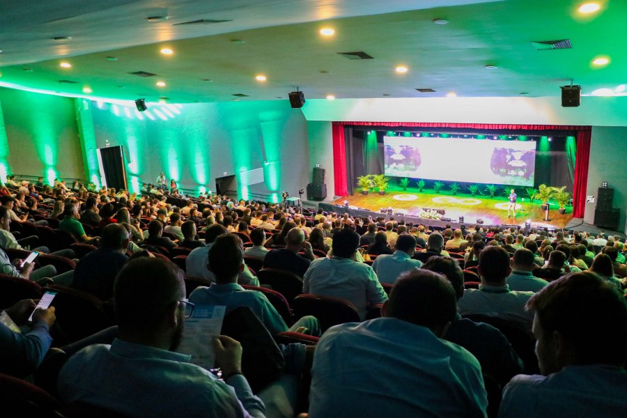 2&ordm; F&oacute;rum Brasil Sul de Bovinocultura de Corte inicia programa&ccedil;&atilde;o do 12&ordm; SBSBL