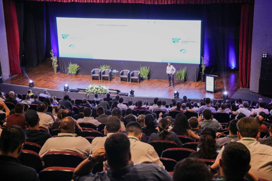 Resumos científicos premiados no 13º SBSBL destacam pesquisas inovadoras na bovinocultura de leite