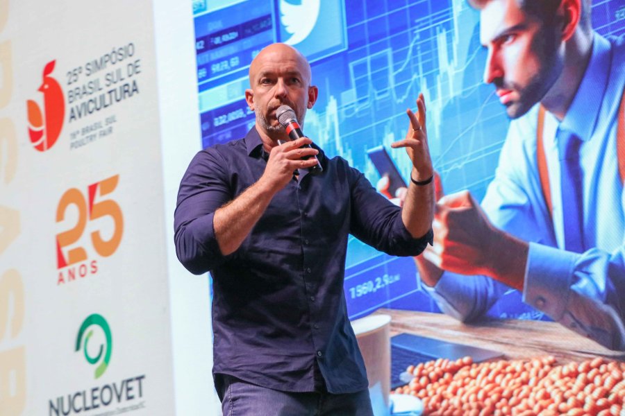 Especialistas debatem mercado e nutri&ccedil;&atilde;o no primeiro dia do 25&ordm; SBSA