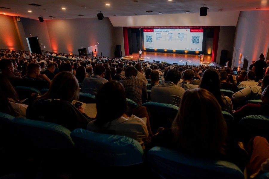 26&ordm; SBSA Microestrutura da ra&ccedil;&atilde;o e minerais definem efici&ecirc;ncia produtiva na avicultura, apontam especialistas 