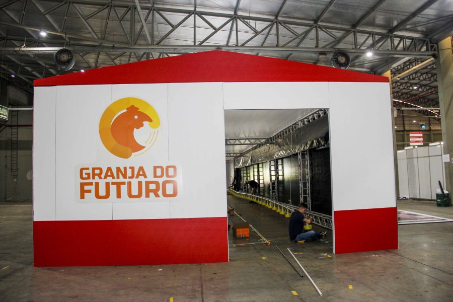 Novidade: 22&ordm; Simp&oacute;sio Brasil Sul de Avicultura apresenta Granja do Futuro 