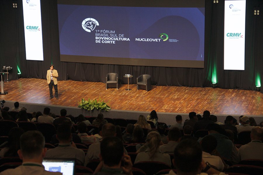 Palestras sobre efici&ecirc;ncia reprodutiva e Beef on Dairy encerram programa&ccedil;&atilde;o