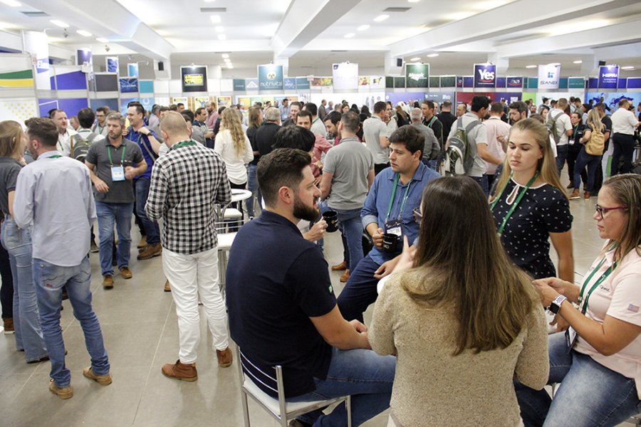 Empresas apresentam tecnologias na 6&ordf; Brasil Sul Milk Fair